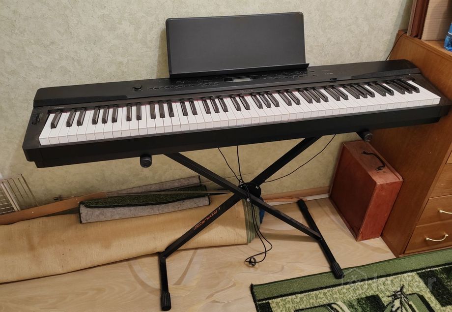 Цифровое пианино Casio PX-330 Privia — фото 1