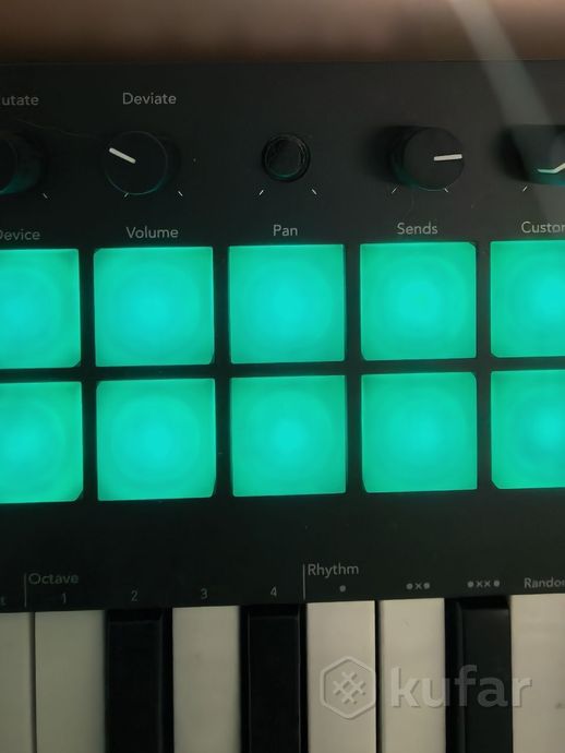 MIDI-клавиатура Novation Launchkey Mini MK3 — фото 3
