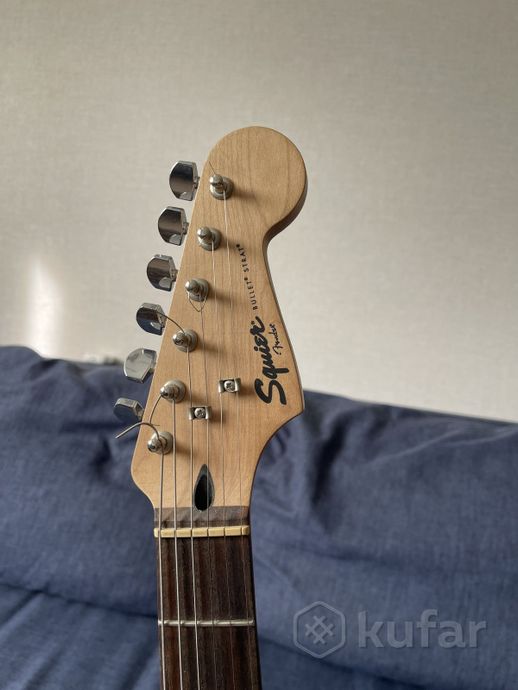 электрогитара Fender Squier Bullet Stratocaster — фото 3