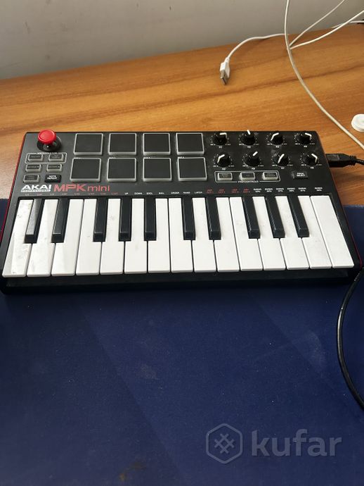 MIDI-клавиатура AKAI MPK Mini MK2 — фото 1