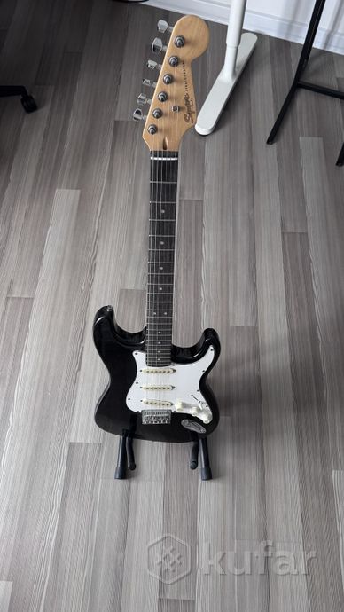 Fender Squire Stratocaster — фото 1