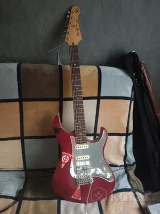 Электрогитара Yamaha Pacifica 012