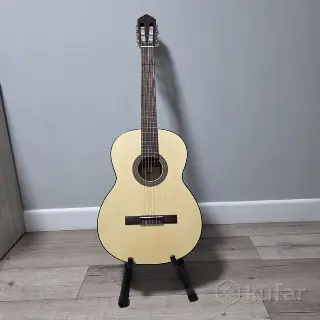 Классическая гитара Cort