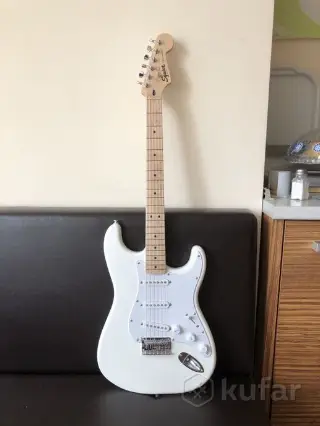 Squier by Fender Sonic Stratocaster