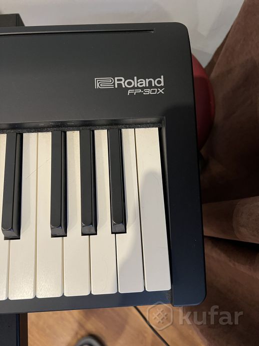 Цифровое пианино Roland FP-30X + стойка Soundking — фото 6