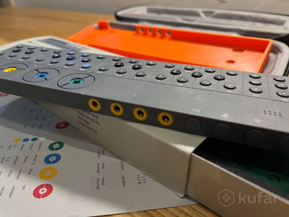 Teenage Engineering OP-Z Синтезатор-секвенсер — фото 3