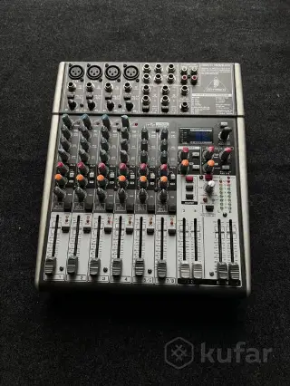 Микшерный пульт Behringer