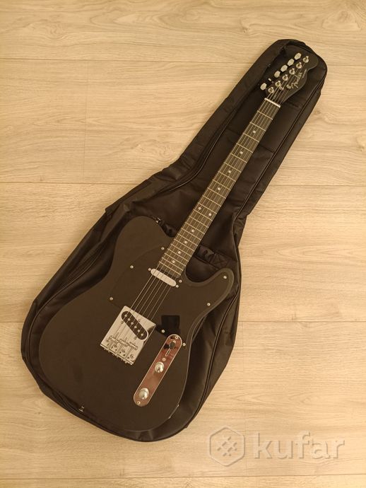 Электрогитара Fender — фото 1