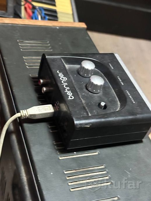 Звуковая карта Behringer U-PHORIA UM2 — фото 2