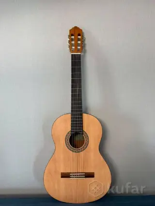 Классическая гитара Yamaha C-40M