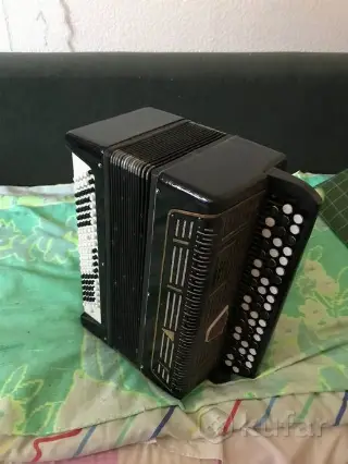 Баян