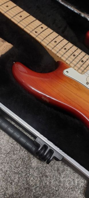Fender American Standard Stratocaster (USA) — фото 7