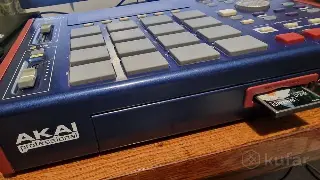 AKAI MPC 1000 сэмплер