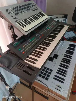 Yamaha DSR-2000