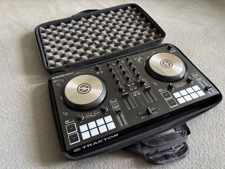 Контроллер NI Traktor S2 mk3 — фото 2