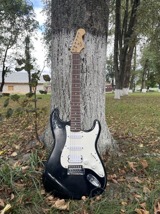 Fender Squier Bullet Stratocaster — фото 1