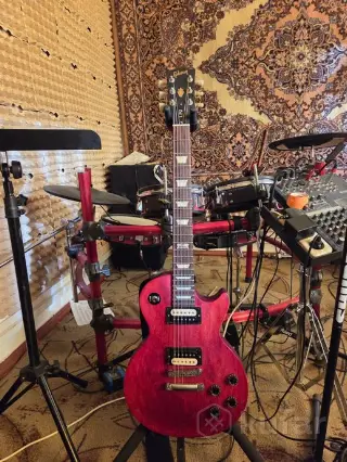 Электрогитара Gibson LPJ USA
