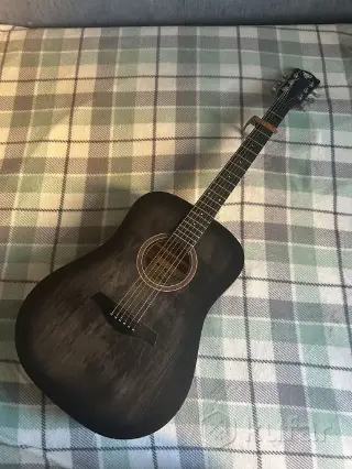 Акустическая гитара