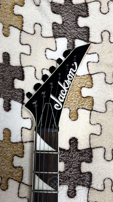 Jackson JS32TQ Dinky Arch Top (Transparent Blue) — фото 4