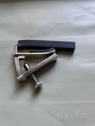Каподастр для гитары
