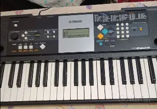 Синтезатор Yamaha PSR Е223 с автоаккомпанементом