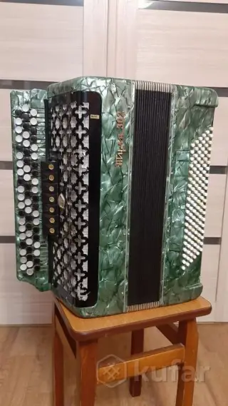 Баян.
