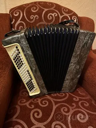 Баян