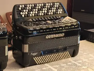 Итальянский баян Guerrini