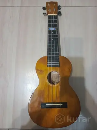 Укуле с расширенным грифом