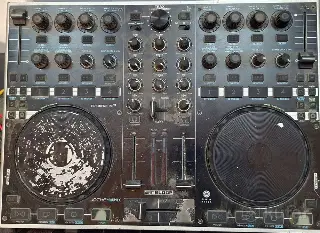 DJ-контроллер Reloop