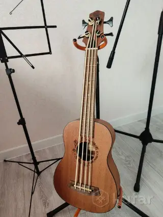 Бас укулеле