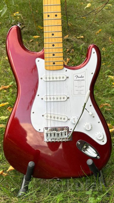 Электрогитара Fender Stratocaster Standard — фото 3