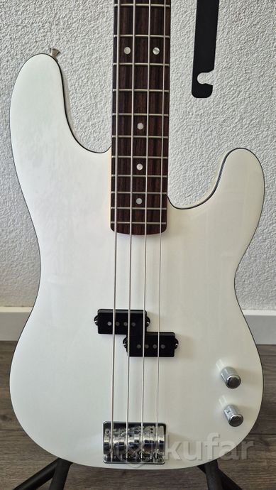 Fender Aerodyne Special Precision Bass — фото 3