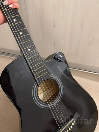 Акустическая гитара
