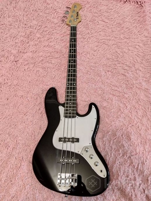 Бас-гитара Terris Jazz Bass — фото 1
