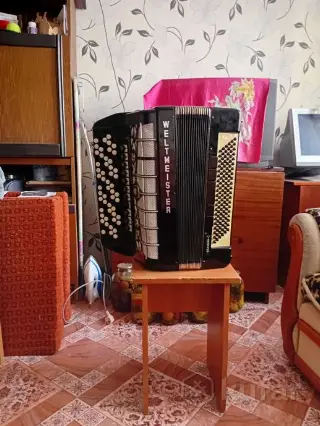 Баян