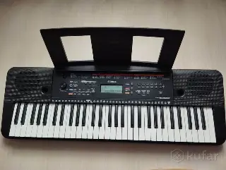 Синтезатор Yamaha PSR-E263 + стойка и педаль