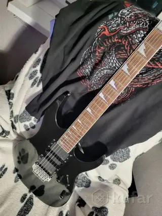 Электрогитара Ibanez с EMG