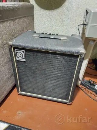 Басовый комбо-усилитель Ampeg BA-110