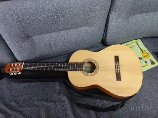 гитара Yamaha c40m