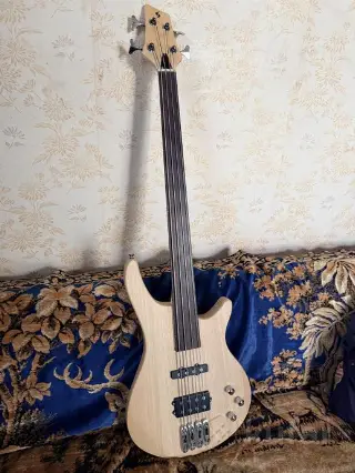 Бас-гитара STAGG SBF-40 NAT FL (безладовая)