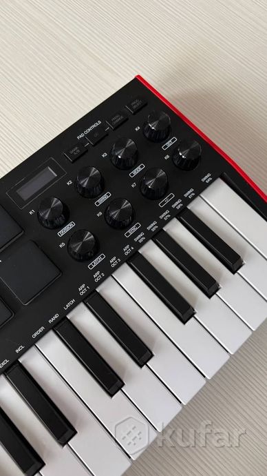 Миди-клавиатура AKAI PRO MPK Mini MK3 — фото 1