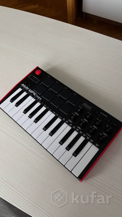 Миди-клавиатура AKAI PRO MPK Mini MK3 — фото 2