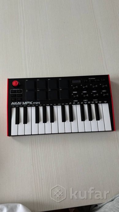 Миди-клавиатура AKAI PRO MPK Mini MK3 — фото 5