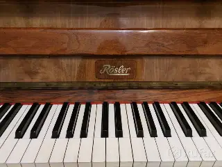 Rösler (элитный концерн Petrof / Weinbach)