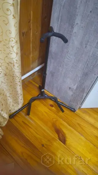 Стойка для гитары