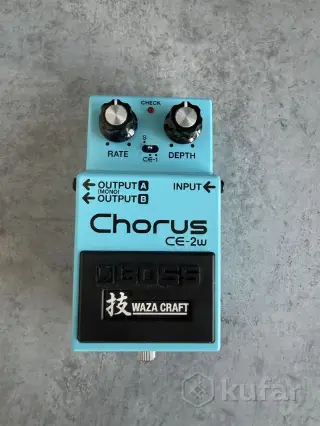 Boss Chorus CE2w Waza Craft (Японии)