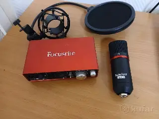 Звуковая карта Focusrite Scarlett 2i2, микрофон