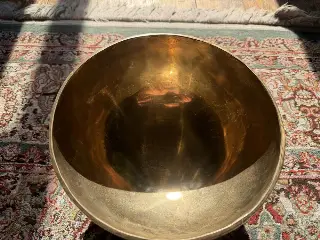 Поющая чаша
