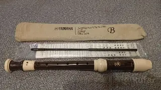 Блок-флейта Yamaha YRS-32B (Б.У) в средн.состоянии